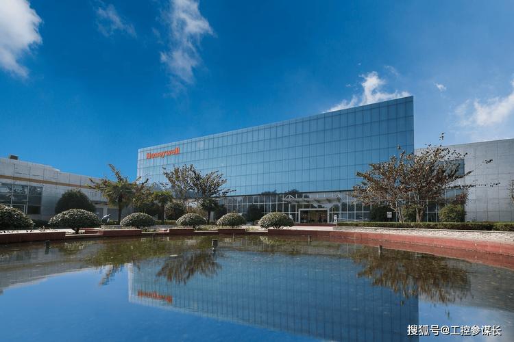 工业自动化产品体系完整且技术沉淀深厚,整体可分为传感检测,过程控制