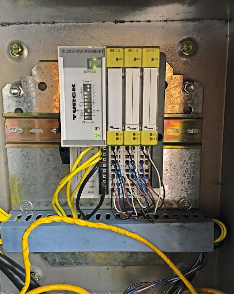 带rs485连接的bl20网关提供了与控制器的通信,而rfid
